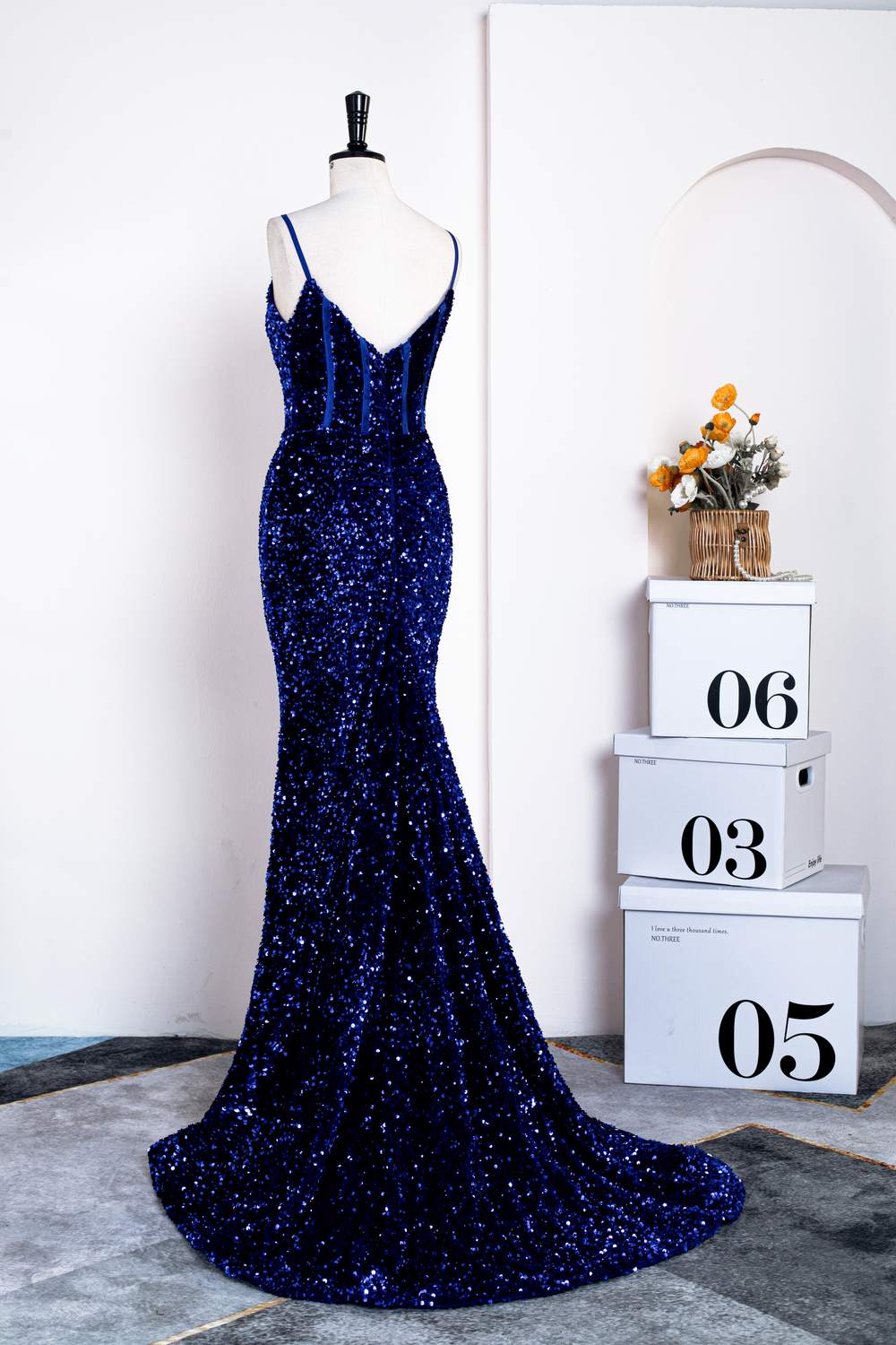 Royal Blue Mermaid Spaghetti Straps Sequins Long Prom Dress