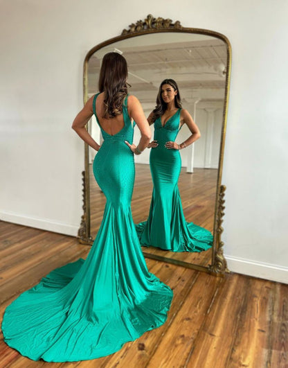 Gorgeous Mermaid Deep V-Neck Court Train Prom Party Dress