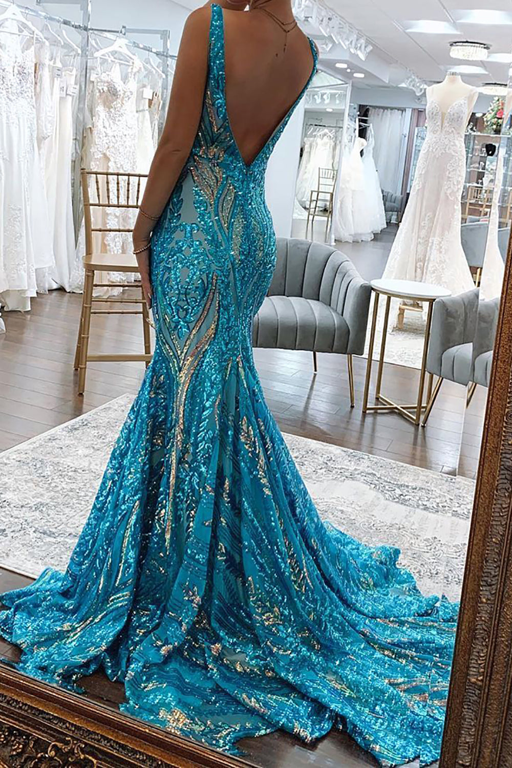 Gorgeous Sparkly Mermaid V-Neck Long Prom Dress With Sequins