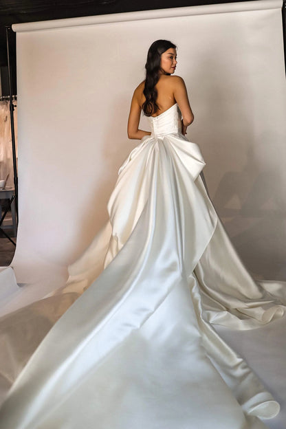 Elegant A Line Sweetheart White Long Wedding Dress with Sweep Train