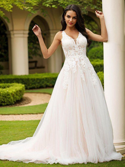 A-Line/Princess Tulle Lace V-neck Sleeveless Court Train Wedding Dresses